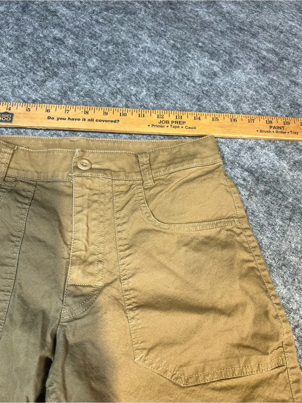 columbia shorts size 28 waist  straight fit 9 inch inseam hiking outdoors men’s